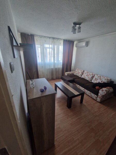 Drumul Taberei, Piata Moghioros,