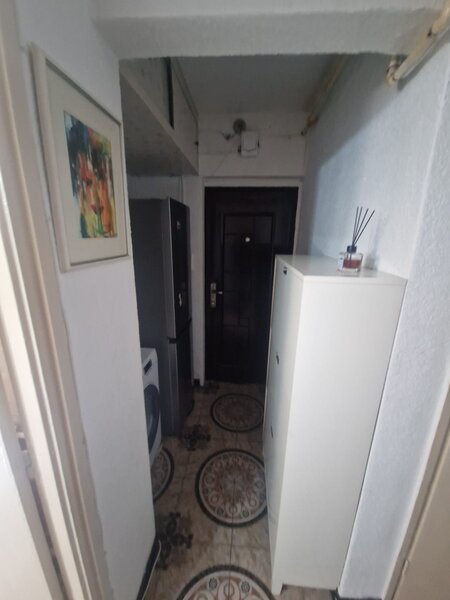 Drumul Taberei, Piata Moghioros,